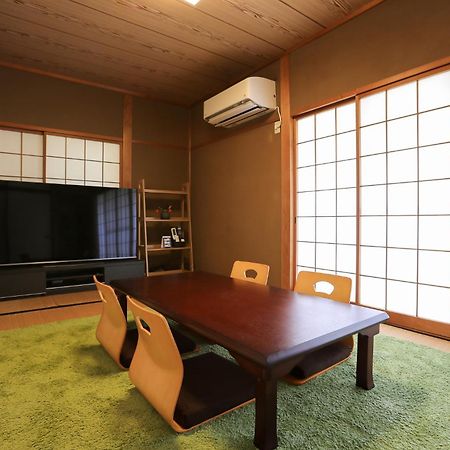 Appartement 1日1組様限定の貸し切り民泊です間取り2Ldk無料駐車場1台分のみ有り全館完全禁煙です屋外喫煙所無し冬季12月1日から2月28日は駐車場使用不可能です à Fukui Extérieur photo