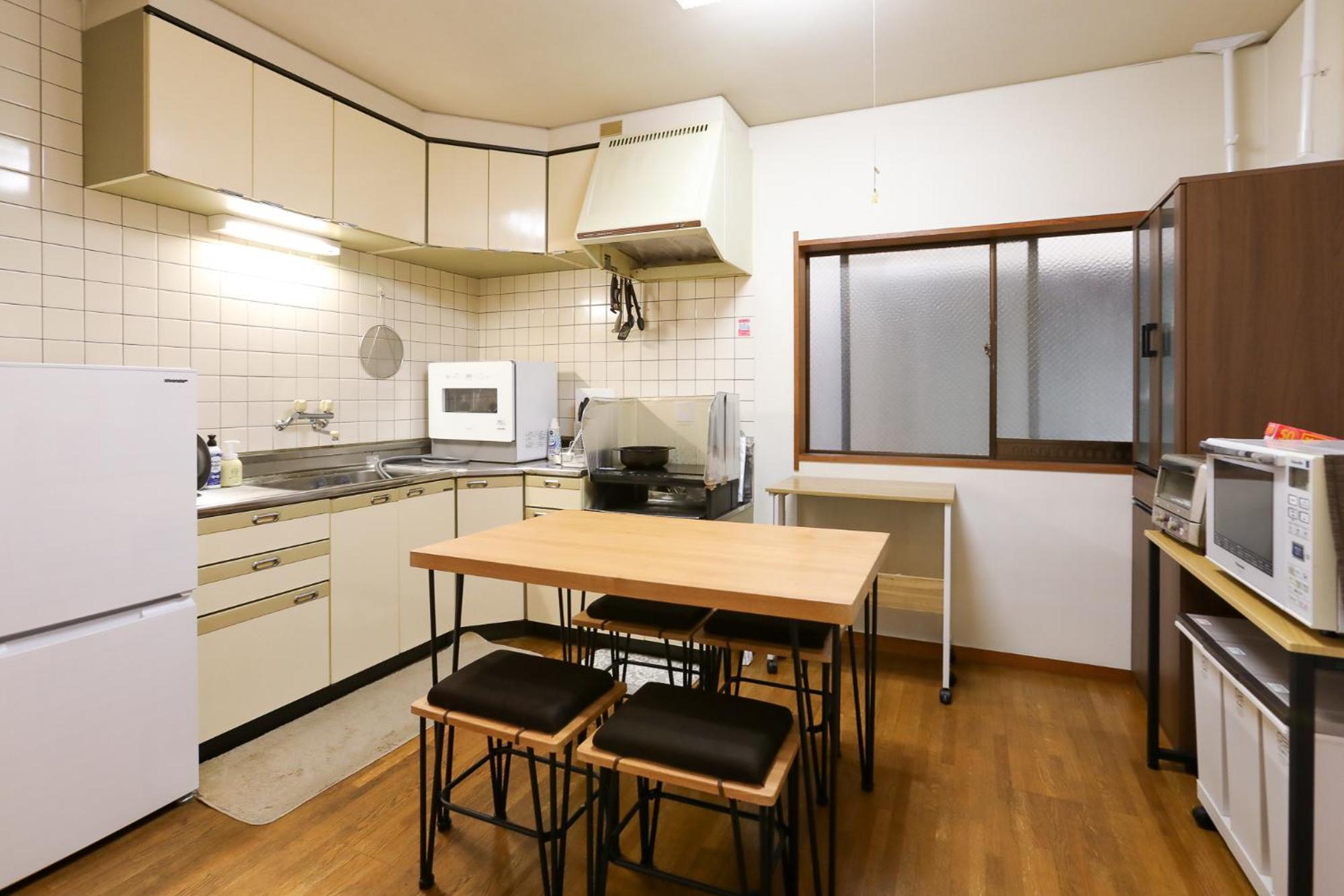 Appartement 1日1組様限定の貸し切り民泊です間取り2Ldk無料駐車場1台分のみ有り全館完全禁煙です屋外喫煙所無し冬季12月1日から2月28日は駐車場使用不可能です à Fukui Extérieur photo